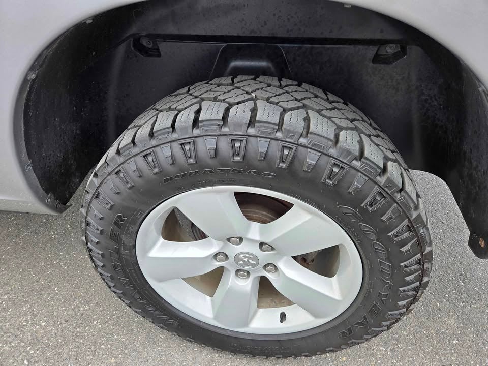 2023 RAM 1500 Classic SLT 4x4 Crew Cab 5'7" Box