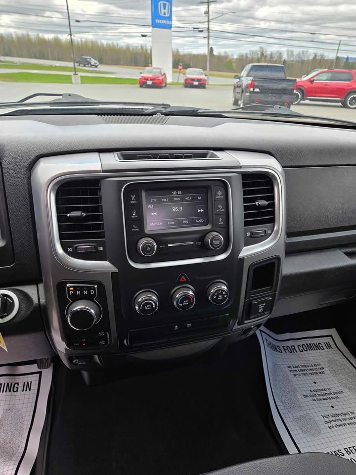2023 RAM 1500 Classic SLT 4x4 Crew Cab 5'7" Box