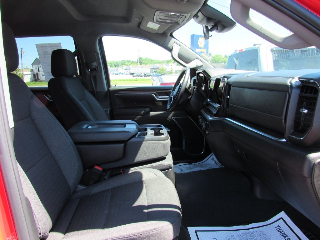 2025 Chevrolet Silverado 1500 LT LT1