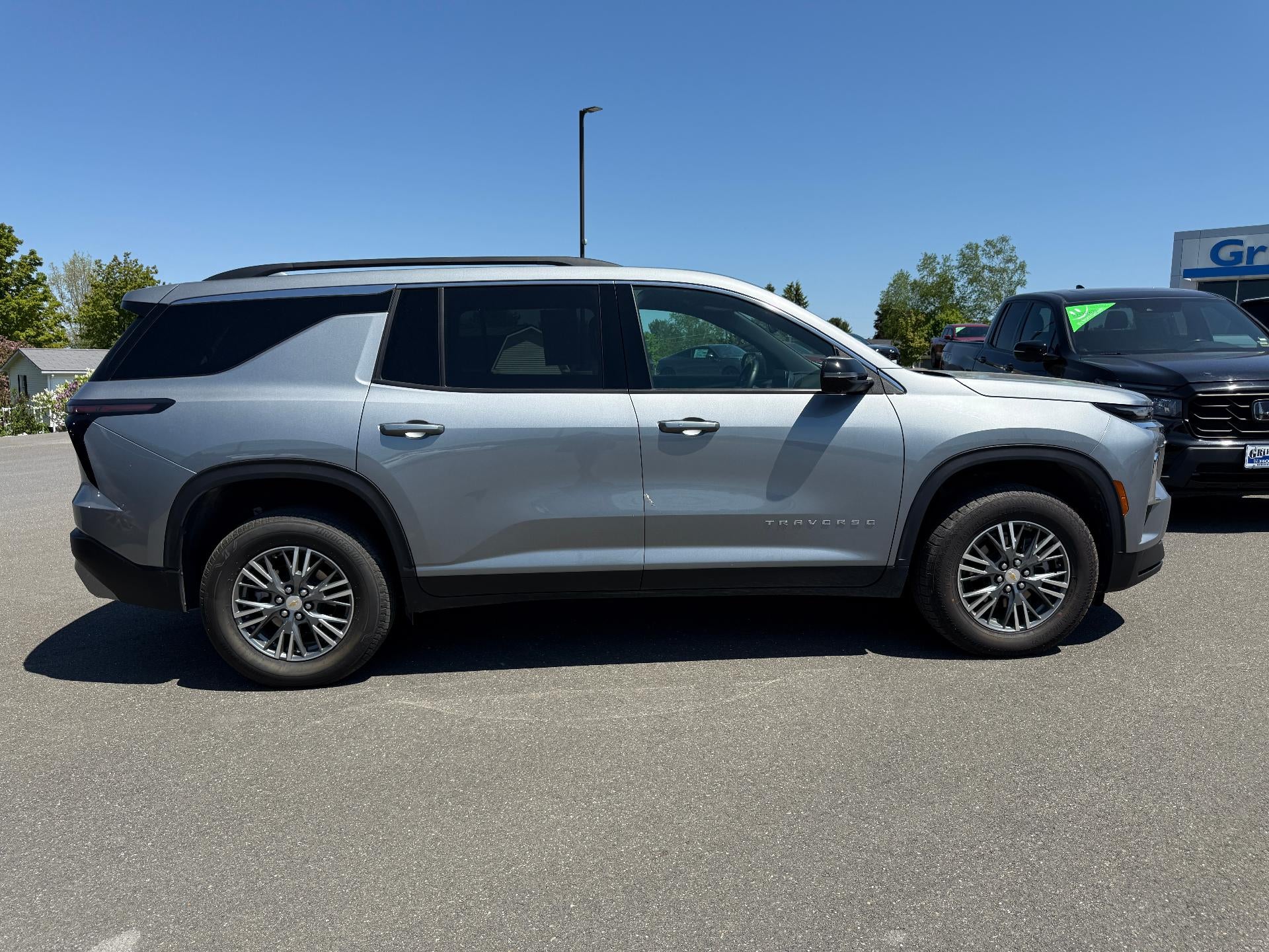 2024 Chevrolet Traverse LT w/2LT