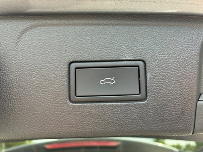 2025 Volkswagen Atlas 2.0T SE w/Technology 4MOTION