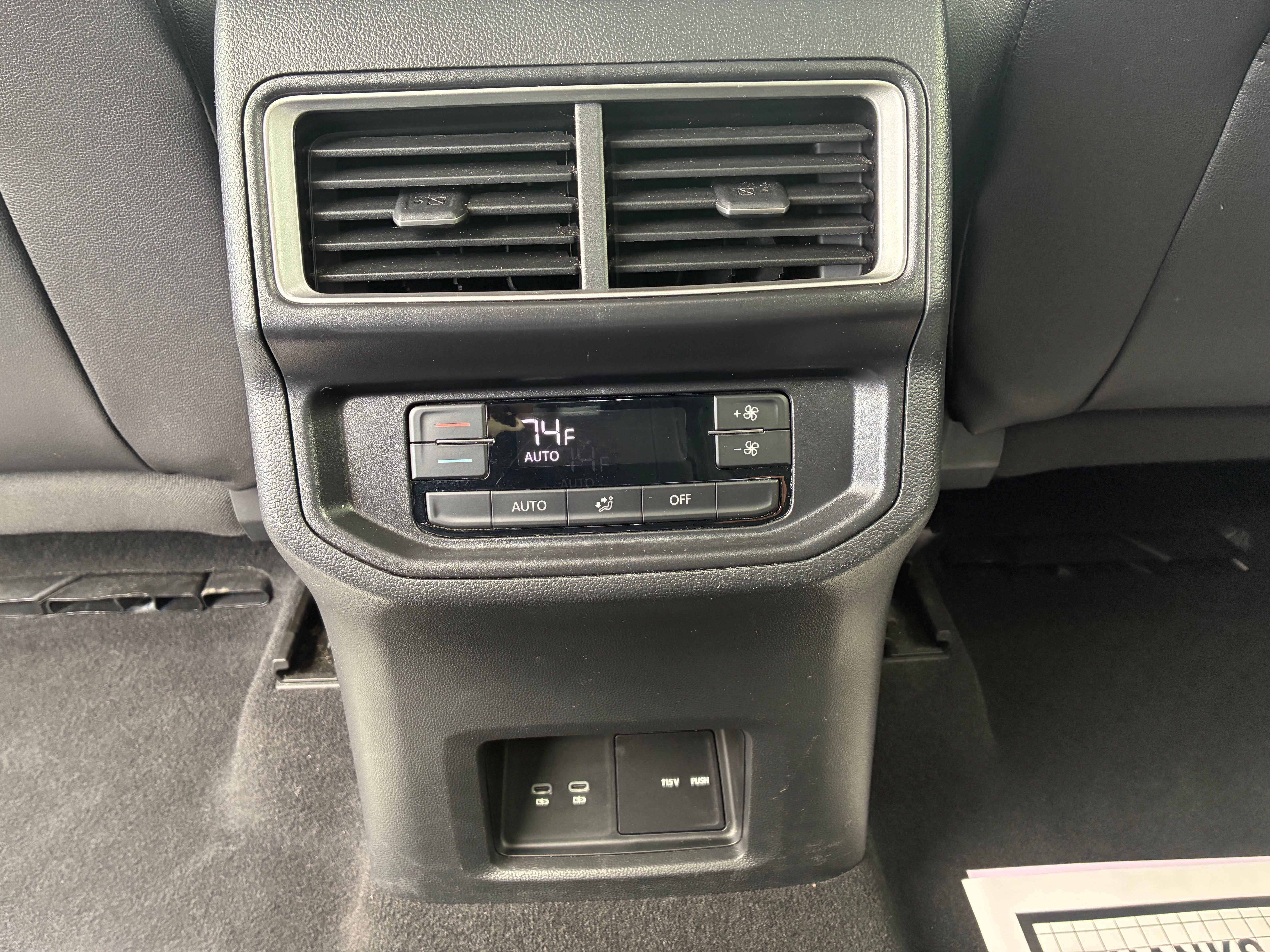 2025 Volkswagen Atlas 2.0T SE w/Technology 4MOTION