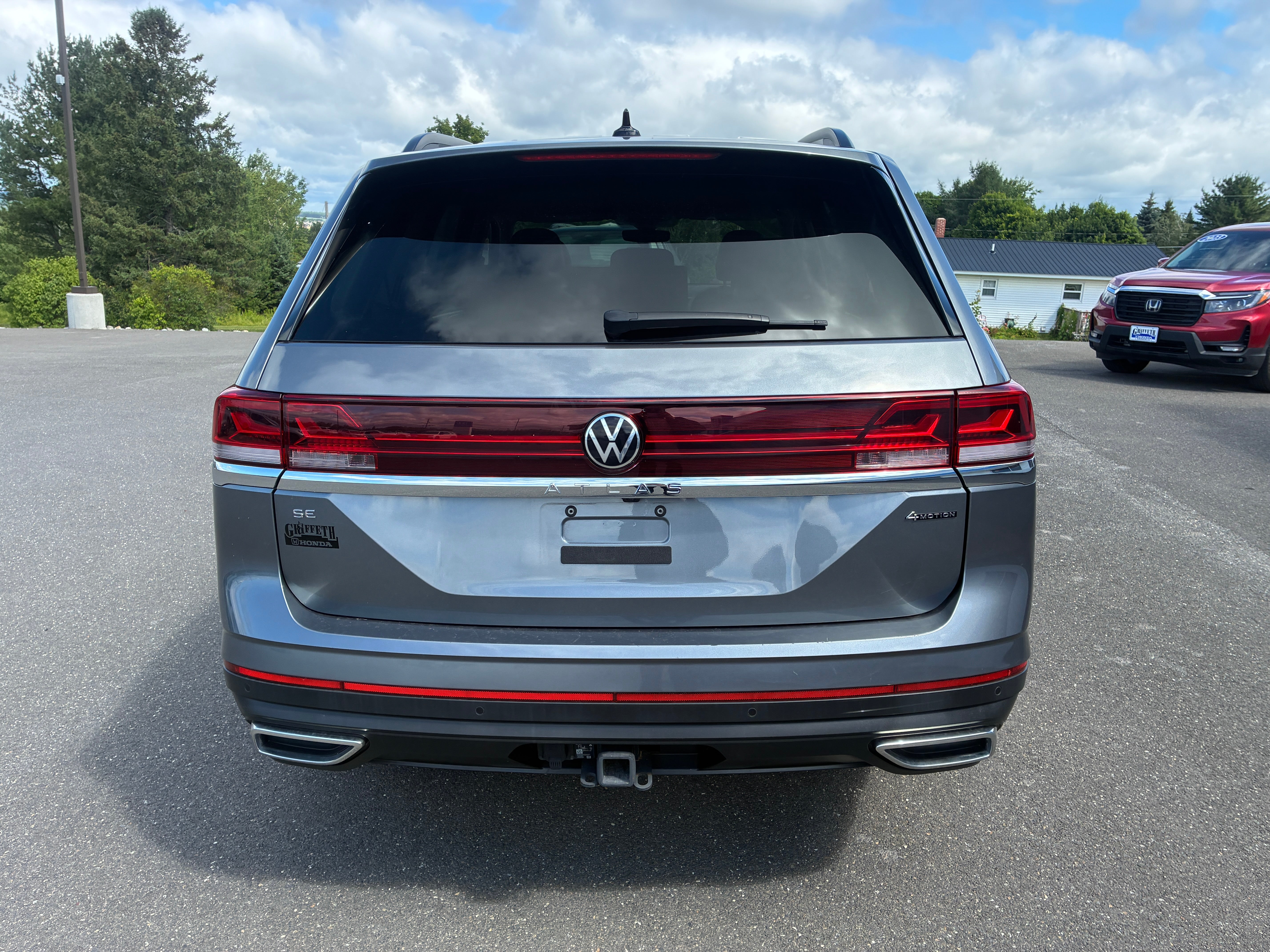 2025 Volkswagen Atlas 2.0T SE w/Technology 4MOTION