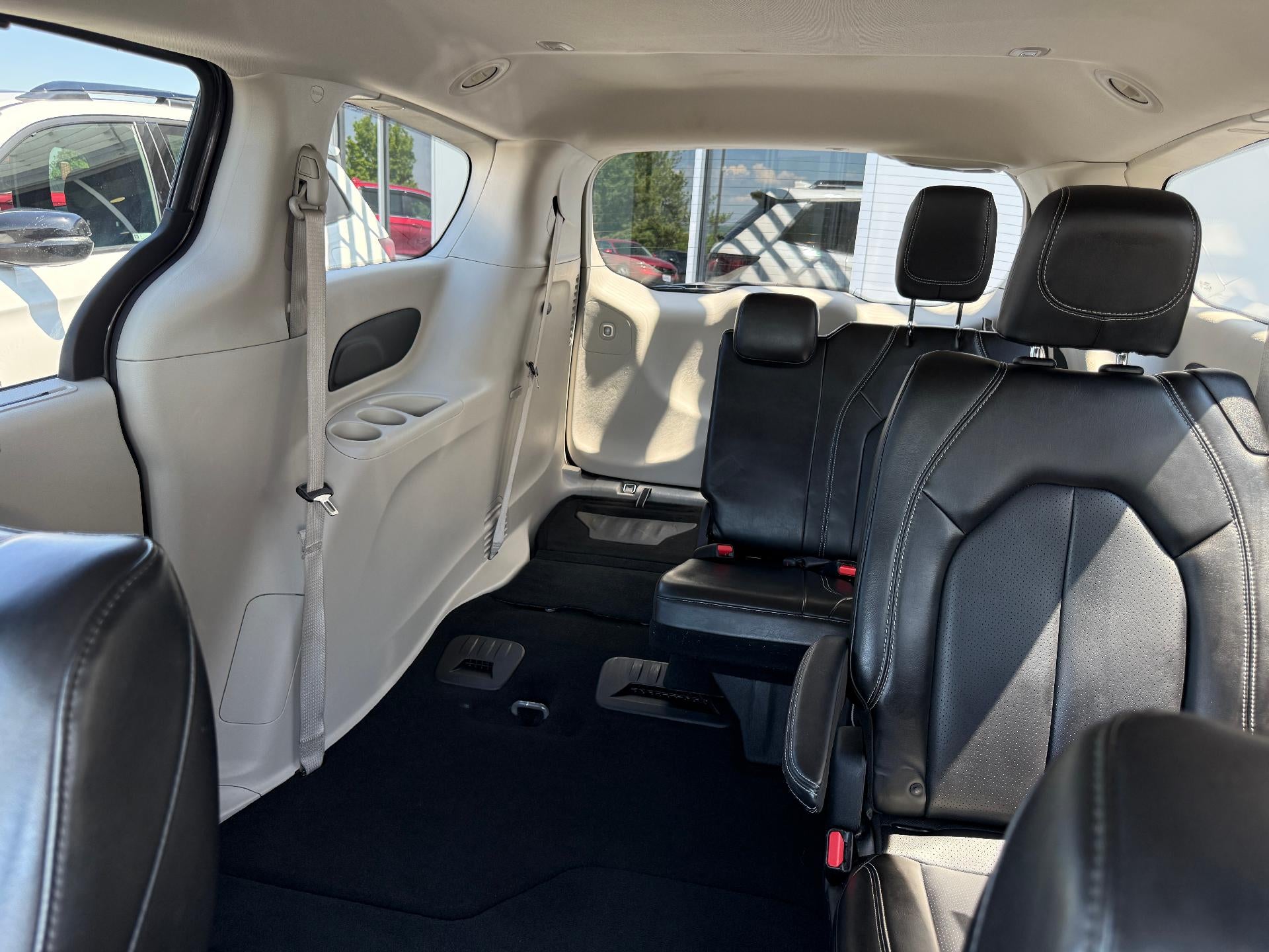 2023 Chrysler Pacifica Touring L FWD