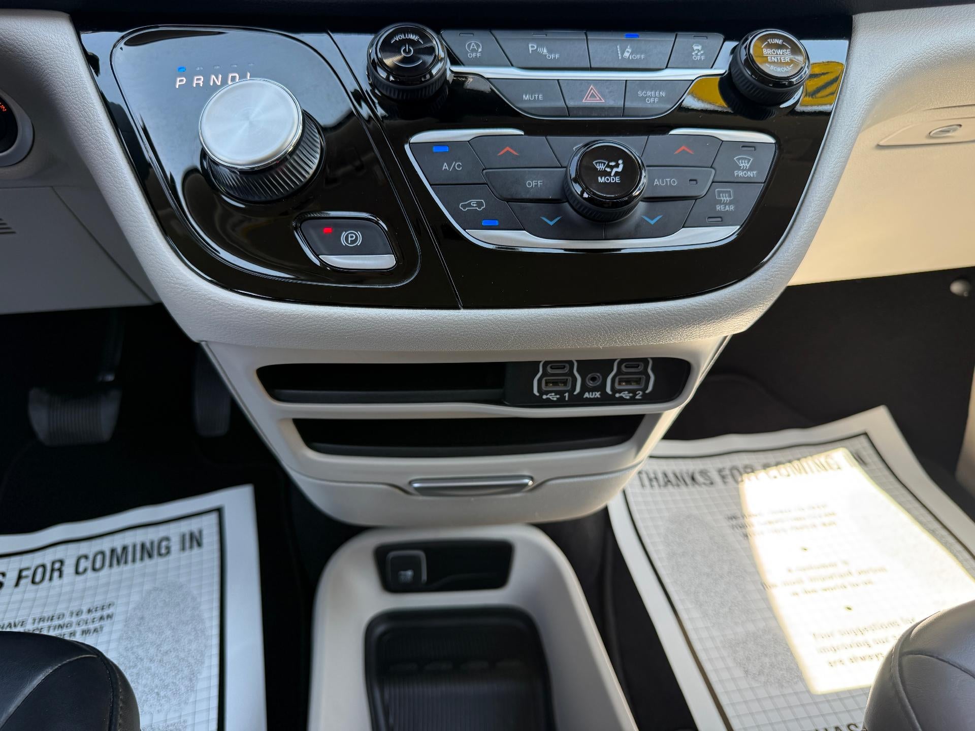 2023 Chrysler Pacifica Touring L FWD