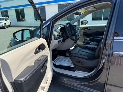 2023 Chrysler Pacifica Touring L FWD