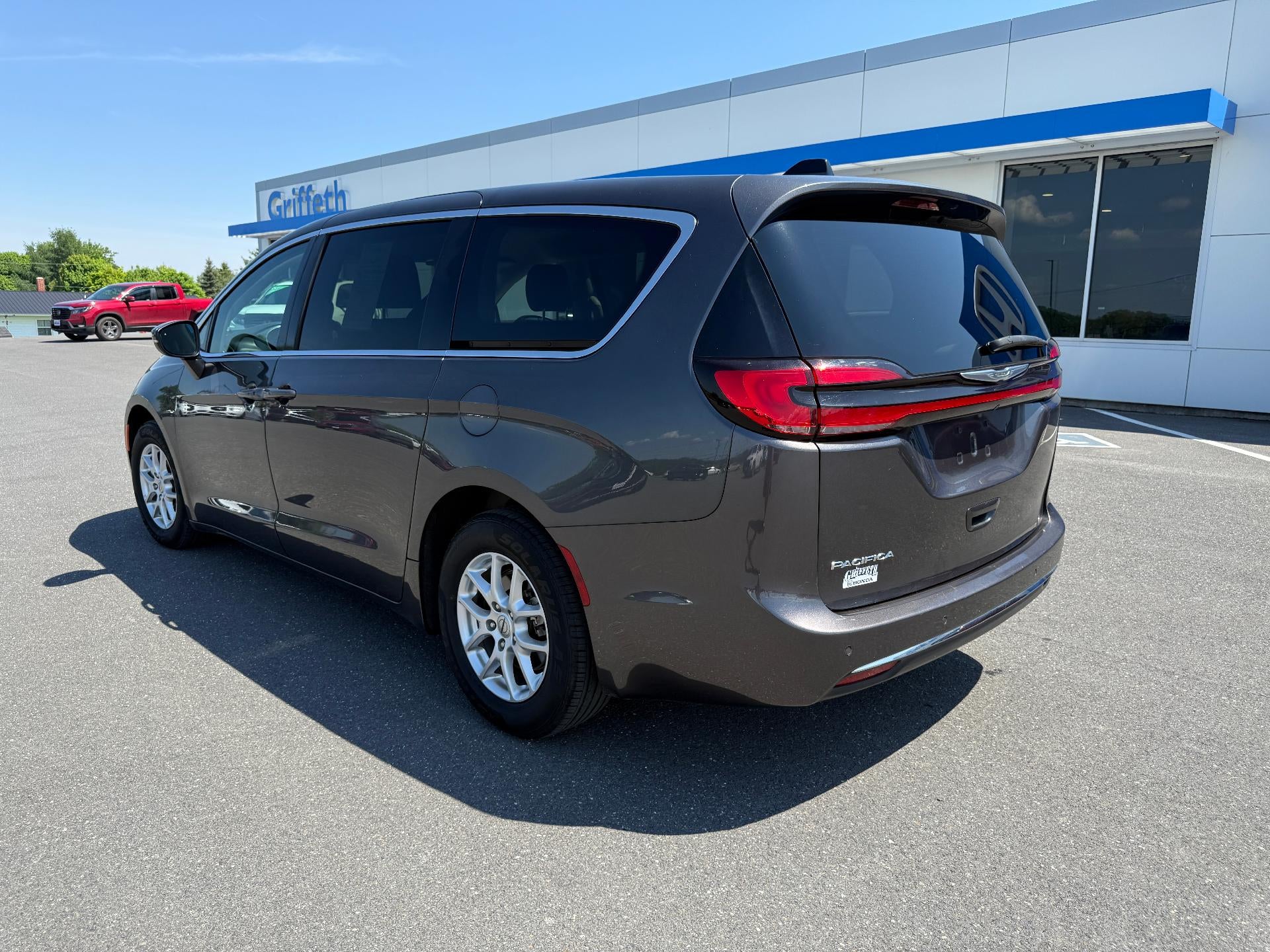 2023 Chrysler Pacifica Touring L FWD