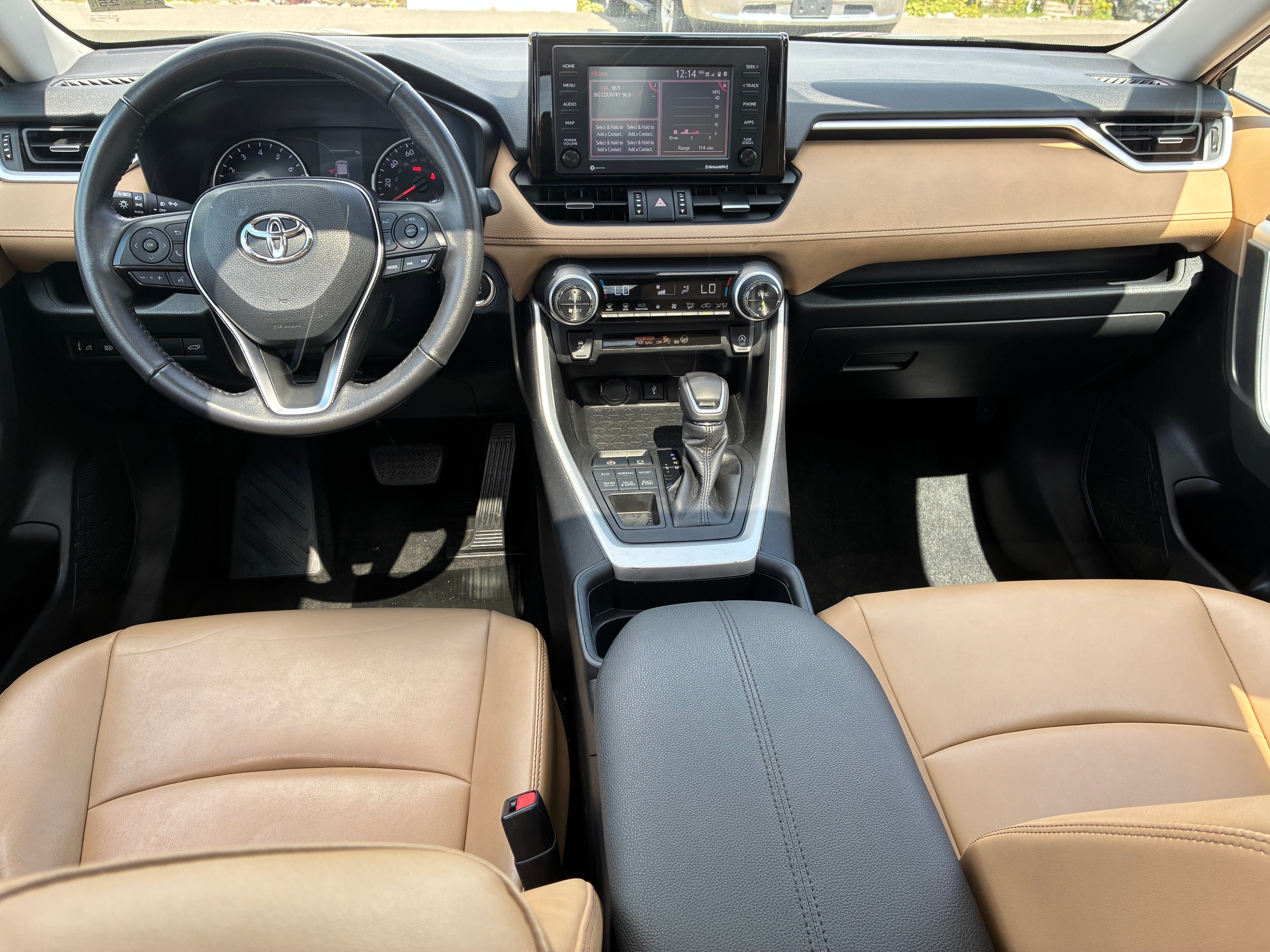 2021 Toyota RAV4 XLE Premium - Photo 18