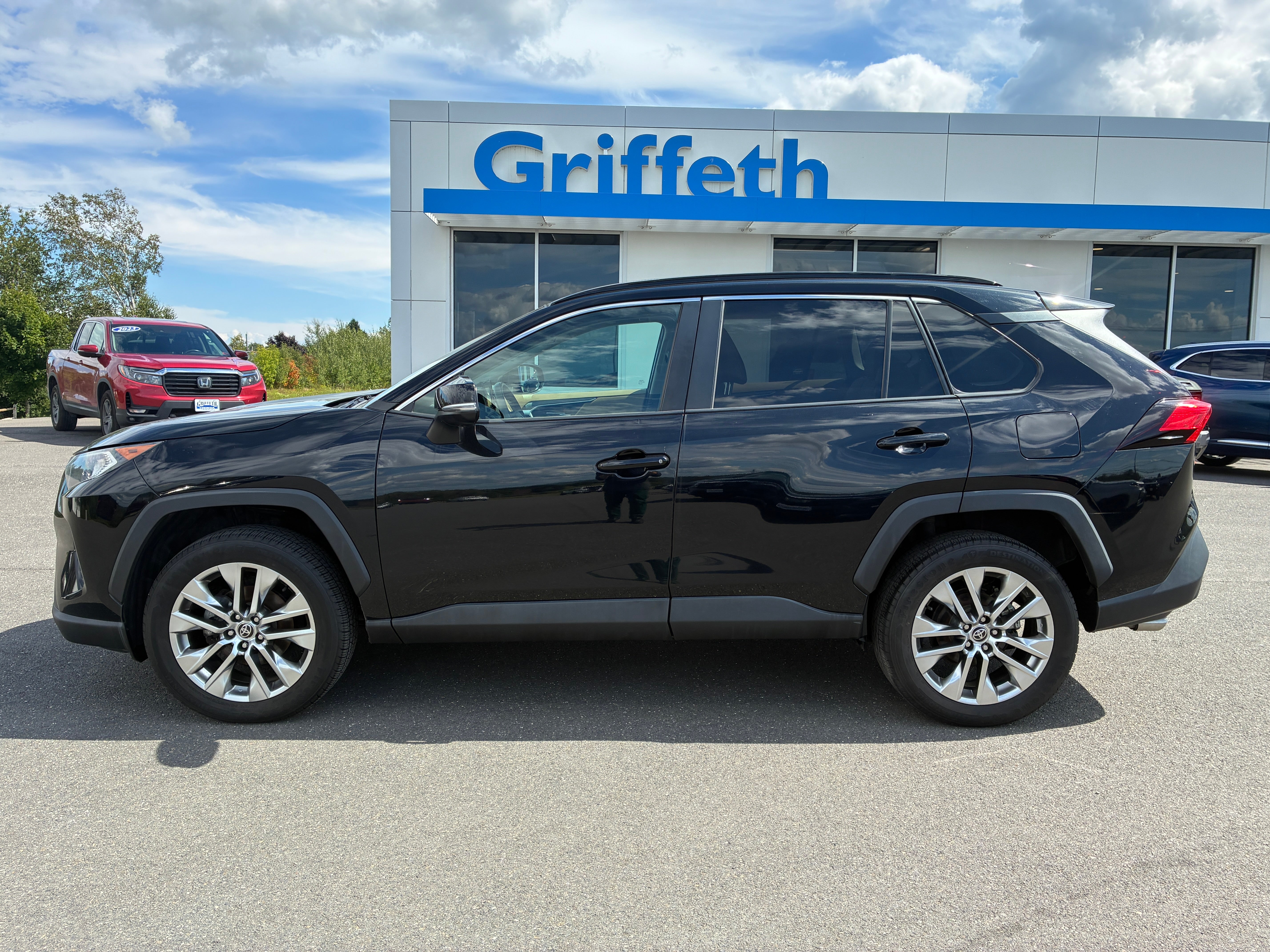 2021 Toyota RAV4 XLE Premium