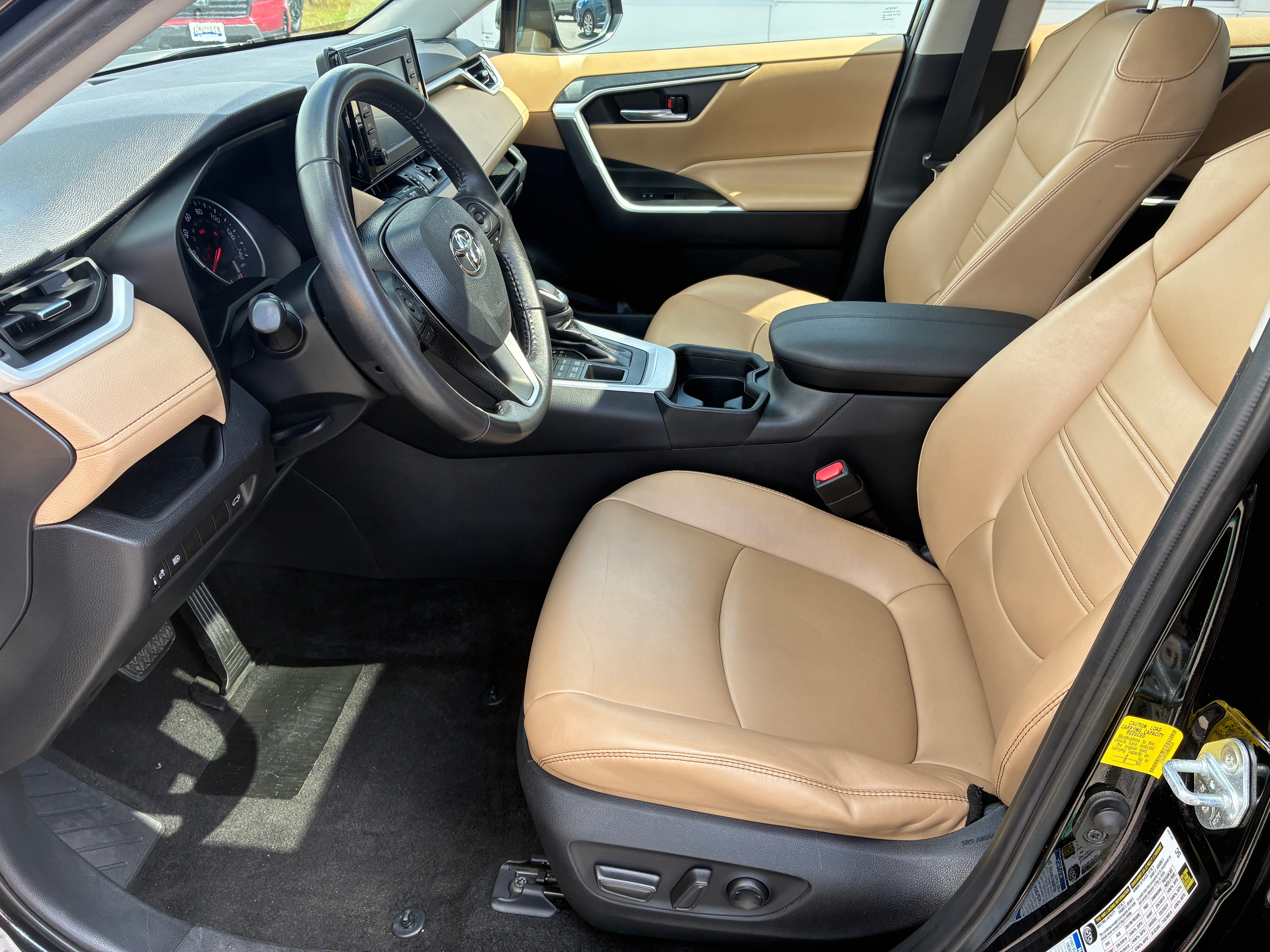 2021 Toyota RAV4 XLE Premium - Photo 20