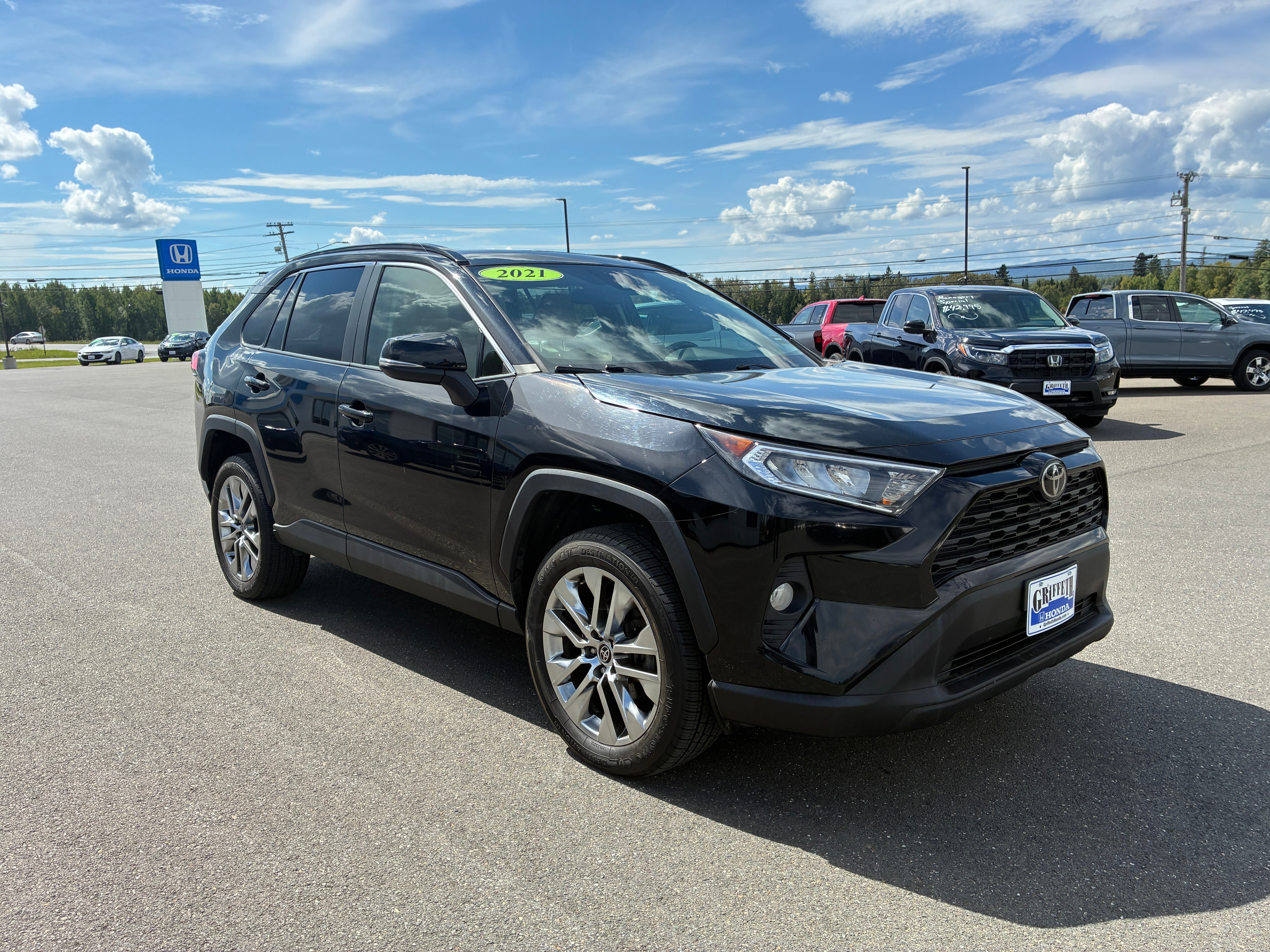 2021 Toyota RAV4 XLE Premium - Photo 7