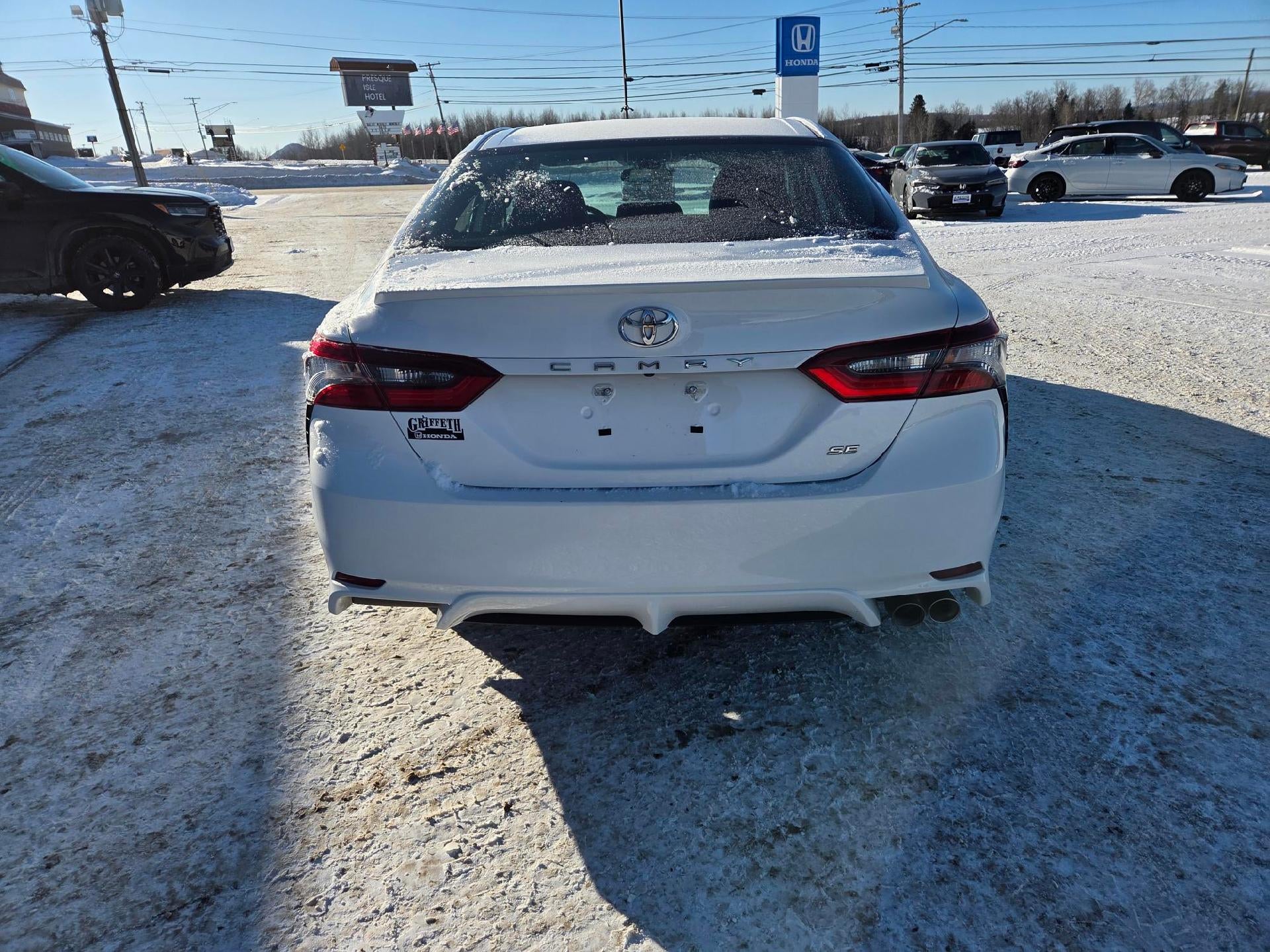 2023 Toyota Camry SE Auto (SE)