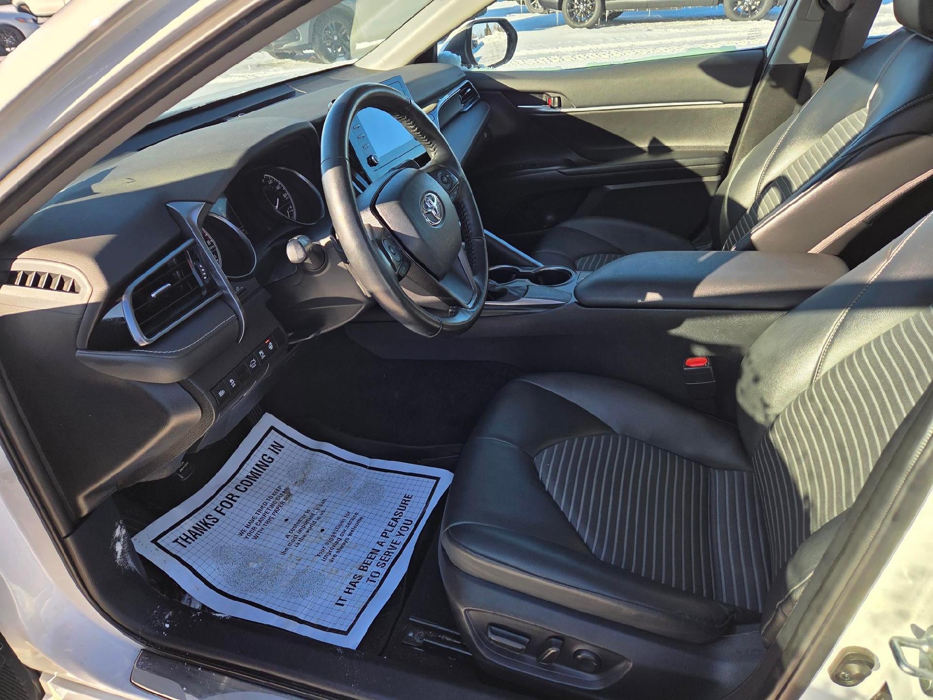 2023 Toyota Camry SE Auto (SE)