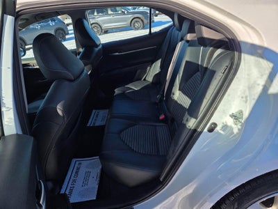 2023 Toyota Camry SE Auto (SE)