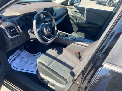 2023 Nissan Rogue AWD SV *Ltd Avail*