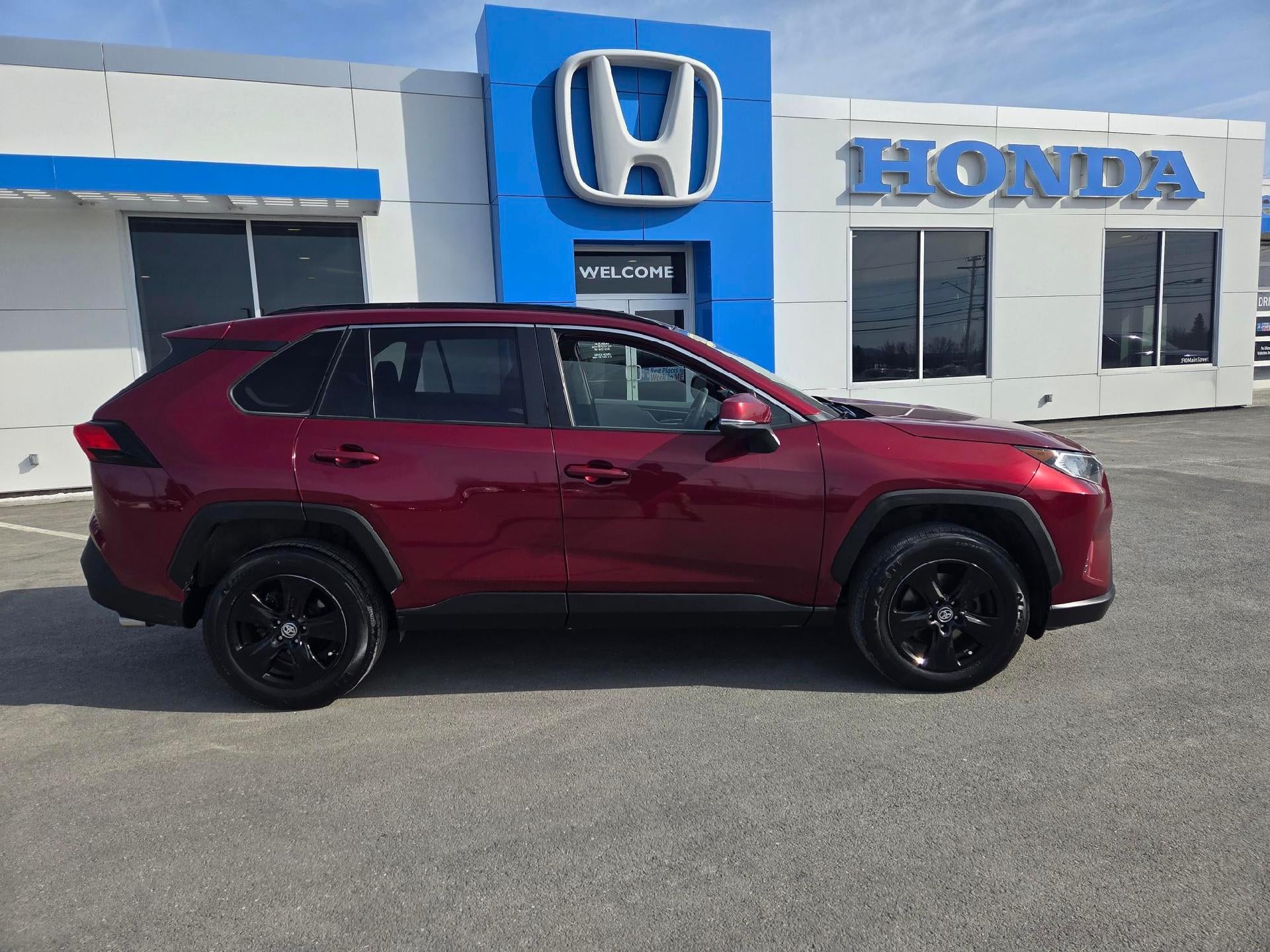 2020 Toyota RAV4 XLE AWD (Natl)